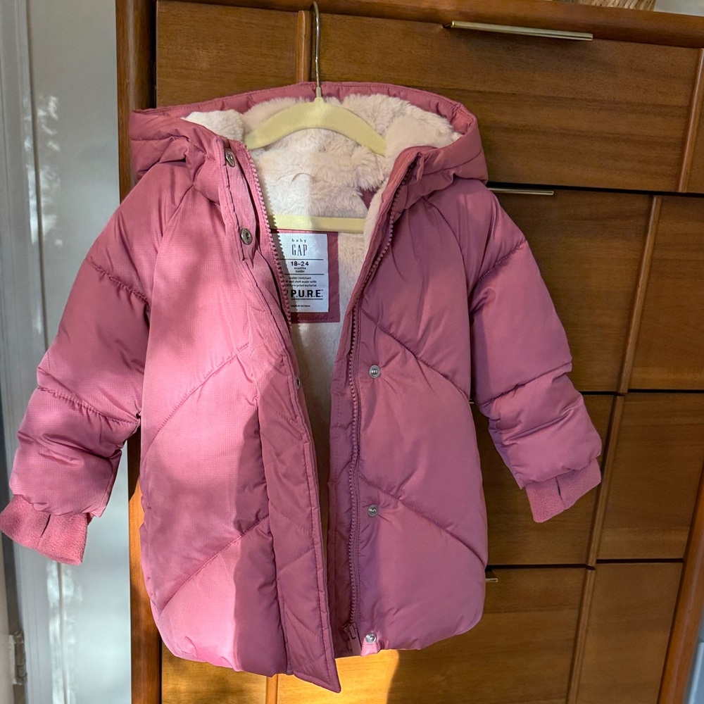 GAP Toddler Pink Puffer Jacket with cozy fur lining